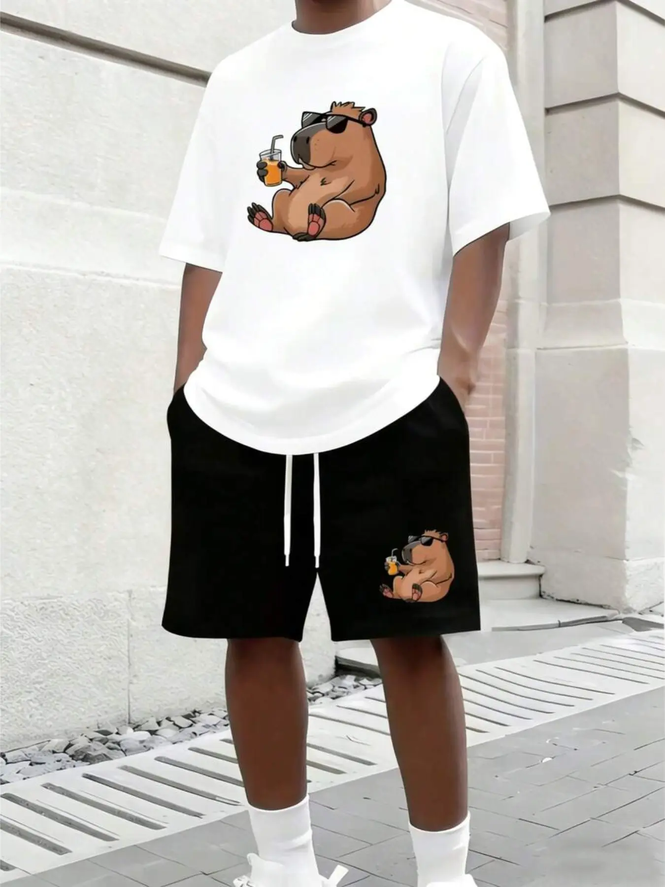 New 'relaxed Capybara' Casual Two-Piece Set Outfit, Fashion Glasses and Cute Capybara Print, Men's Short Sleeve T-Shirt + Shorts, Graphic Tee Set, Summer Breathable Comfortable Style, Menswear