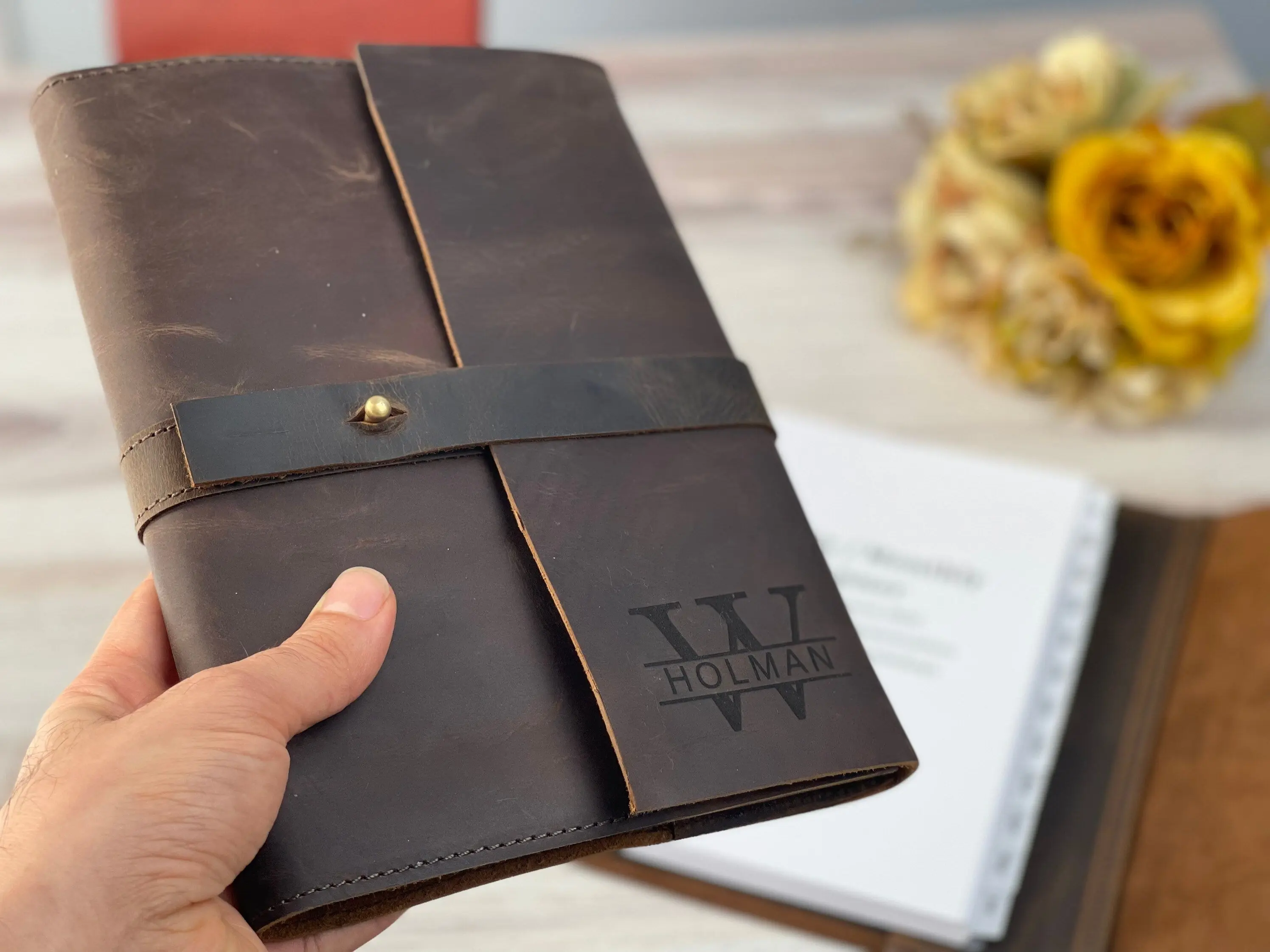 Personalized Distressed Rust Cowhide Refillable Planner Cover with Engraved Logo - Free A5 Planner, Rustic Design, Durable, Tabbed Dividers, Ink-Proof Archival Pages, 21 Note Pages, Blank Label for College Grads, Business Travelers (Office Stationery)