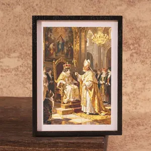 Cat King Coronation Mini Photo Frame Fridge Magnet, Cute and Majestic Design, Perfect Home Decor Gift for Cat Lovers