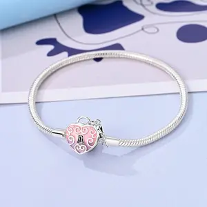 Heart-shaped zircon lock bracelet is charming, fashionable and eye-catching. 925 sterling silver snake chain bead is a fashionable jewelry gift