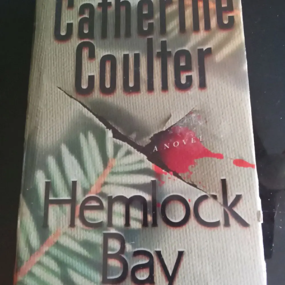 Hemlock Bay - Catherine Coulter's True Crime Thriller Book
