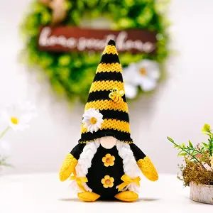 Bee Gnome Figurine, Spring Home Decor, Interior Decoration Accessories, Ideal for Kitchen Display, Office Bedroom Living Room Gift, Perfect Couple Present