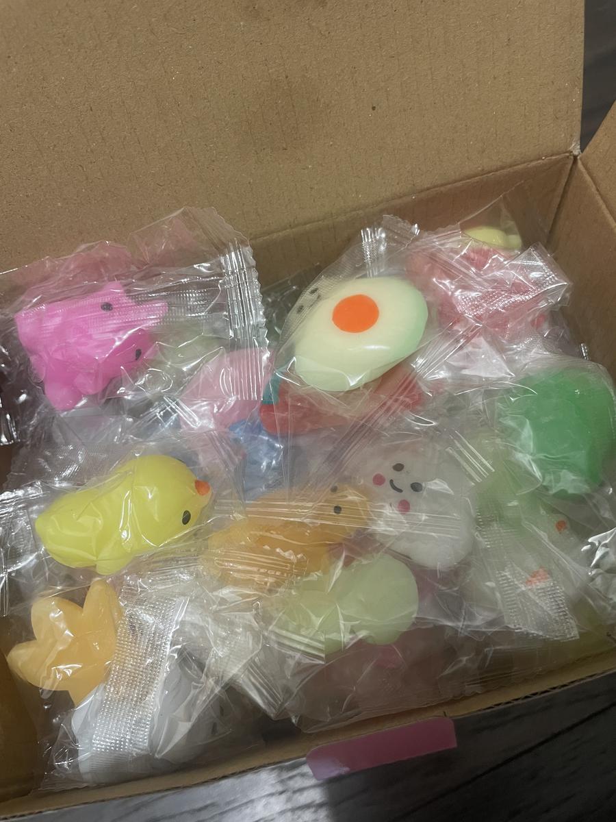 Item: 65Pcs squishies