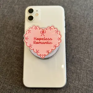 Coquette Heart “Hopeless Romantic” MagSafe Phone Grip – Aesthetic Magnetic Pop Socket & Kickstand – Phone Accessory Gift