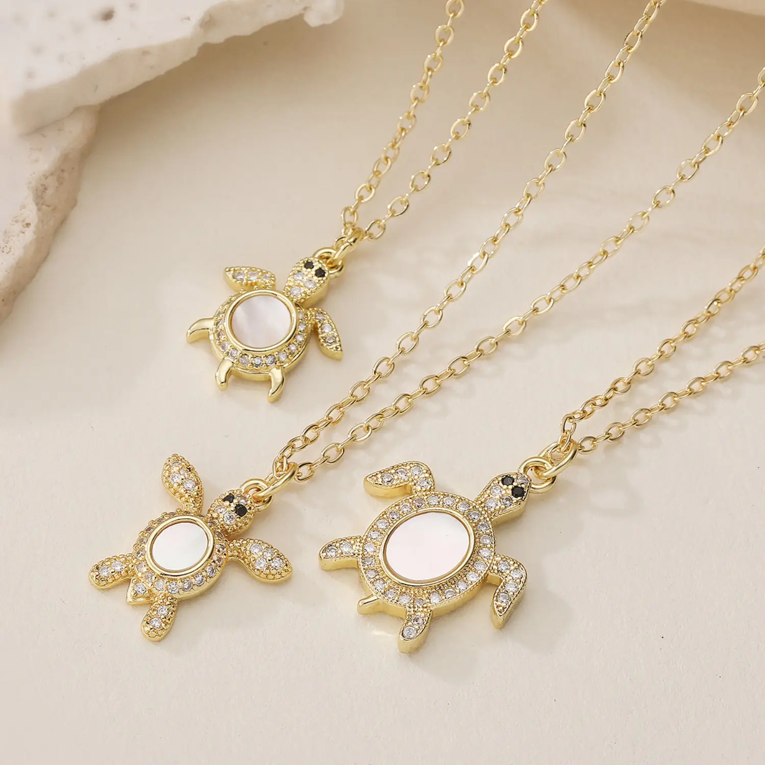 Women's Retro Cute Turtle Necklace - Female Adults' Crystal-Paved Pendant, Alloy Gold-Silver Tone Stainless Steel Chain (Sports & Outdoor Accessory)
