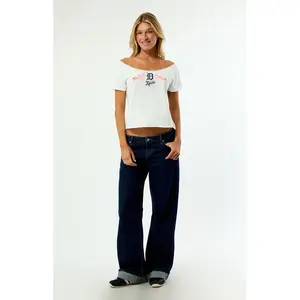WILD COLLECTIVE Women's x MLB Detroit Tigers Off-The-Shoulder T-Shirt