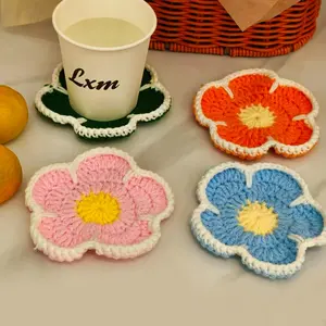 Vintage Floral Crochet Coasters, Heat Resistant Round Placemats, Floral Pattern Placemat, Table Mats and Decorations for Home, Kitchen, Coffee Table, Wood Tables
