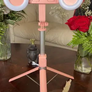 Product Review of New 6 in 1 Selfie Stick With Fill Light, 67" Phone Tripod & Wireless Remote Page Turner,Bluetooth Camera Video Recording Remote,Music Control, for iPhone ,iPad ,iOS,Android from M**z