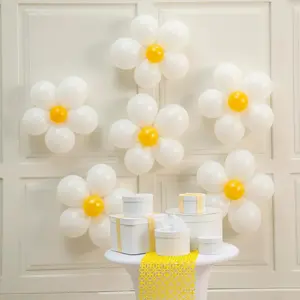 Daisy Balloon Flower Kit - 108 Pc.