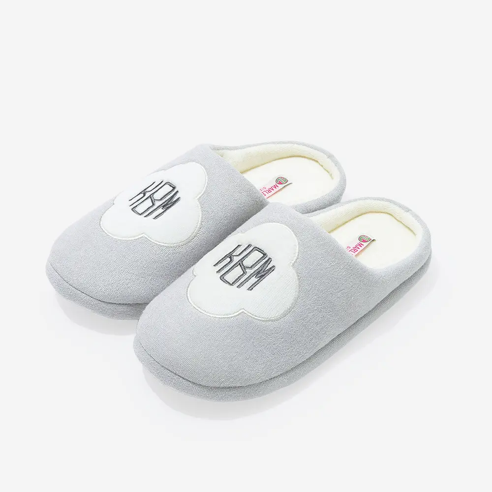 Monogrammed Slippers | White Quatrefoil