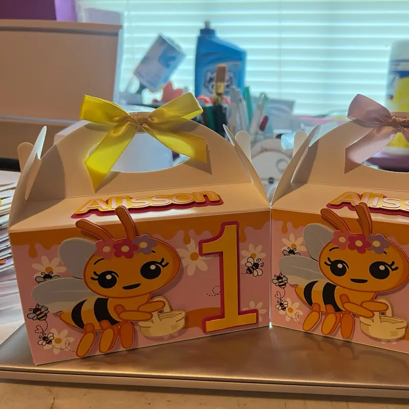 Abejita chiquitita custom candy boxes