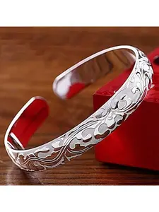 Vintage Carved Silver Color Cuff Metal Bracelet, Adjustable Open Bangle Jewelry for Women, Elegant Floral Design Gift for Birthdays Anniversaries