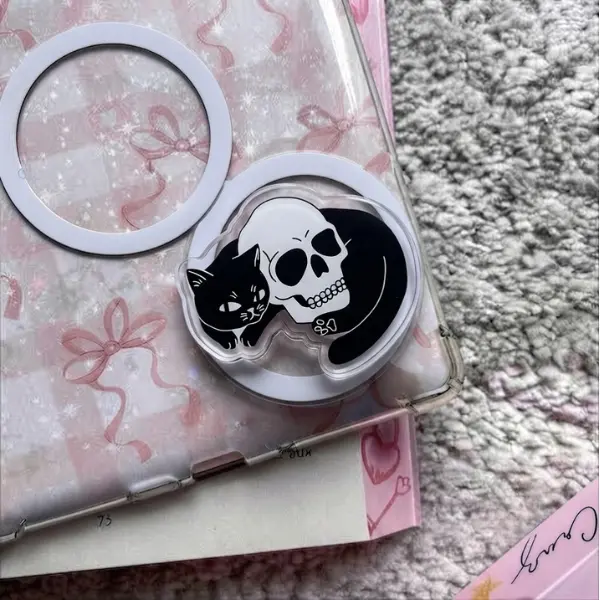 Black Cat and Skull MagSafe Phone Grip, Spooky Cute Kitty Magnetic PopSocket, Gothic Kitten Phone Holder, Alternative Aesthetic Accessory, Halloween Gift