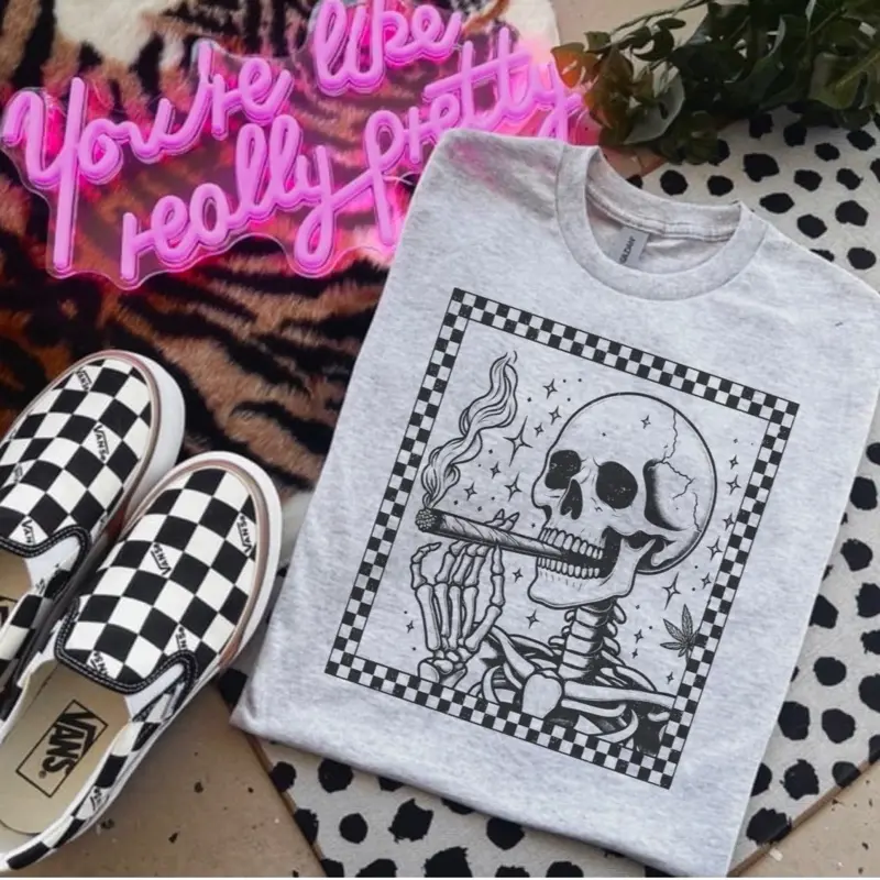 Skeleton Blunt - Bleached Shirt - Gildan