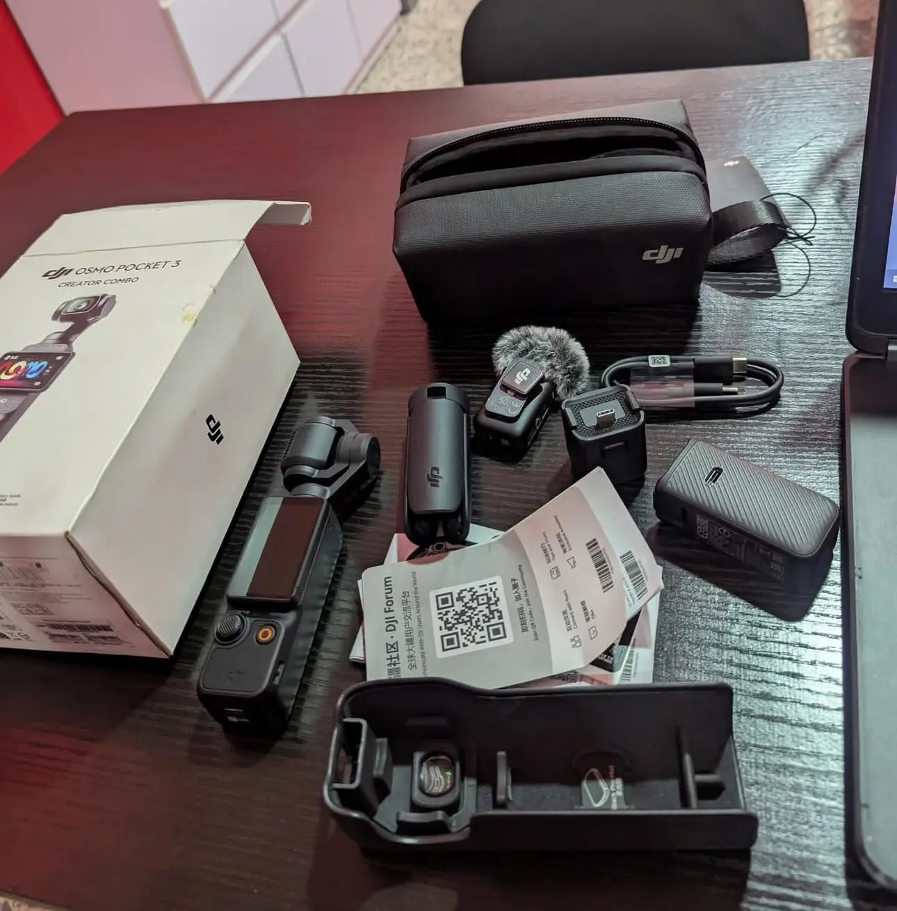 DJI Osmo Pocket 3 Creator Combo Brand New