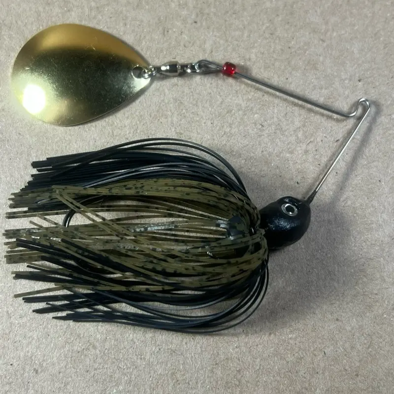 051 Custom Bingo Spinnerbait, 1/2oz Black/Green Pumpkin Pepper Thumper Single Colorado Gold Blade with 80-Strand Tournament-Grade ProUmbrella Skirt, Brass-Based Premium Components, Hand-Crafted in Texas, USA.