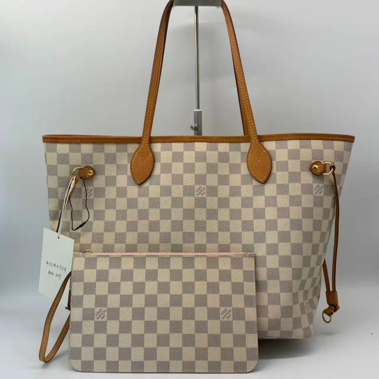 Pre-owned Canvas Shoulder bags LOUIS VUITTON Louis Vuitton Neverfull MM Damier Azur Tote Bag with Pink Interior