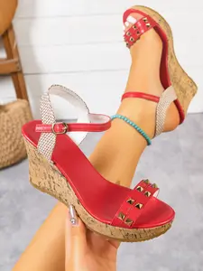 Vintage Stud Heeled Sandals for Women, Summer Versatile Strap Thicker Sole Platform Open-Toe Beach Shoes, Fashionable and Comfortable