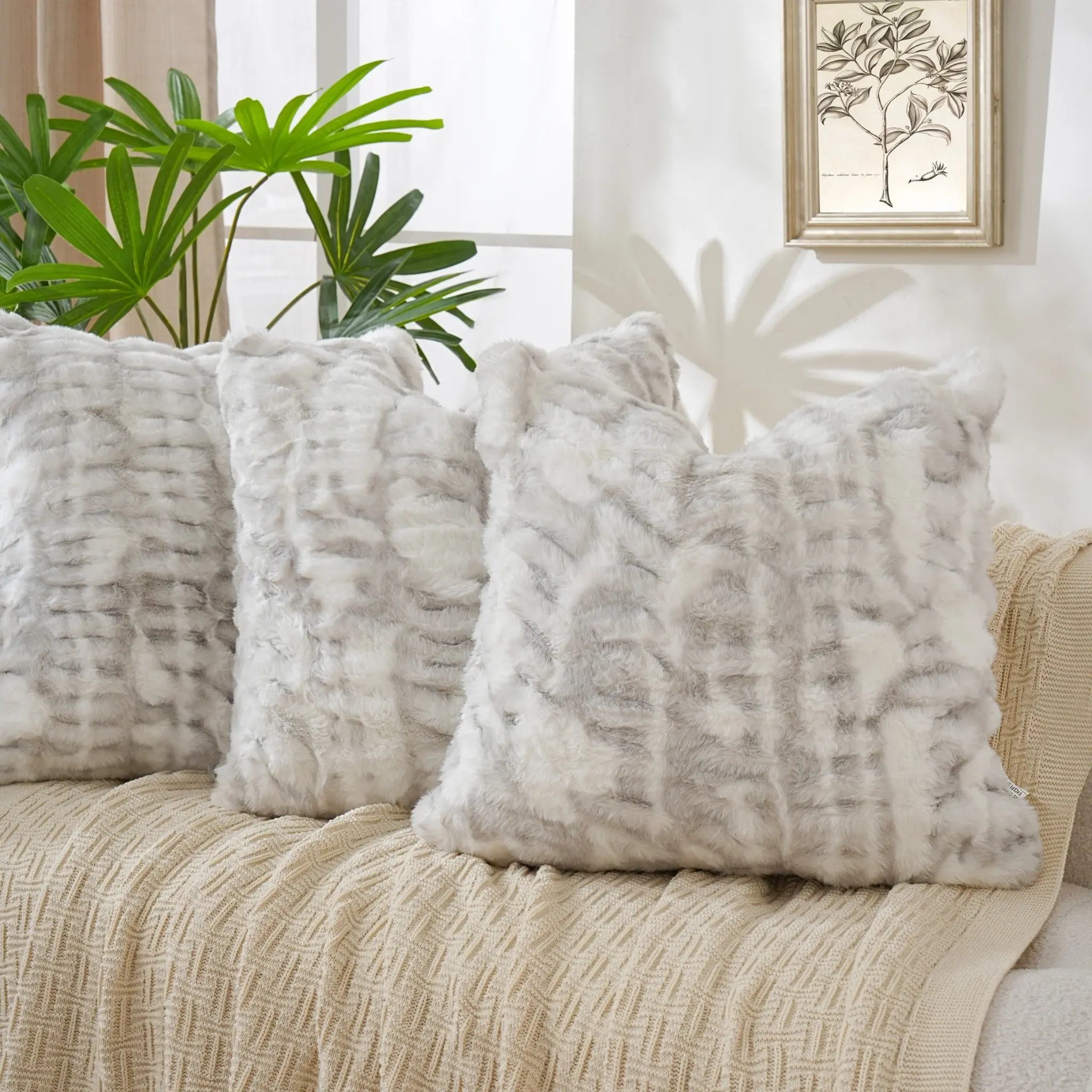 Faux Snow Leopard Fur Throw Pillow Covers 18x18 Inch(No Insert) – Super Soft & Fluffy Decorative Cushion Cases with Hidden Zipper, Cozy Animal Print Pillow Covers for Couch, Sofa, Bed or Chair, Winter Home Decor，Gift for Mother’s Day