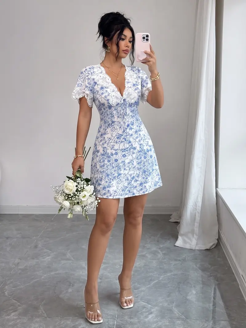 women's white dress with blue flowers Open-Back Blue Floral-Print Long White Lace Prom Dress Blue/Print / 6