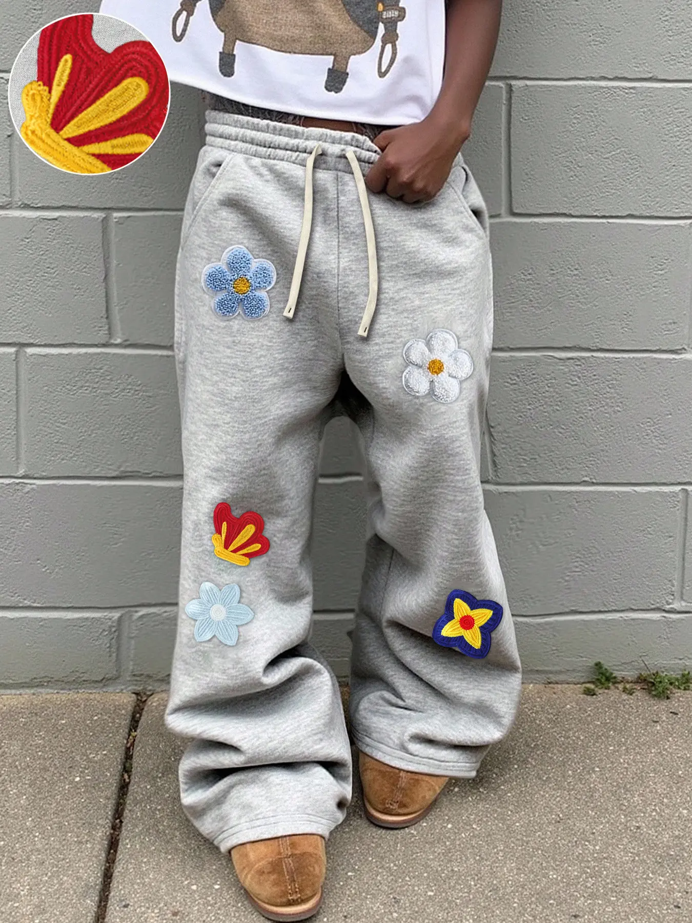1 Count Unisex Oversized Sweatpants, Vintage Pants Style with 3D Flower Patches, Ideal for Street Fashion, Travel and Daily Comfort Wear