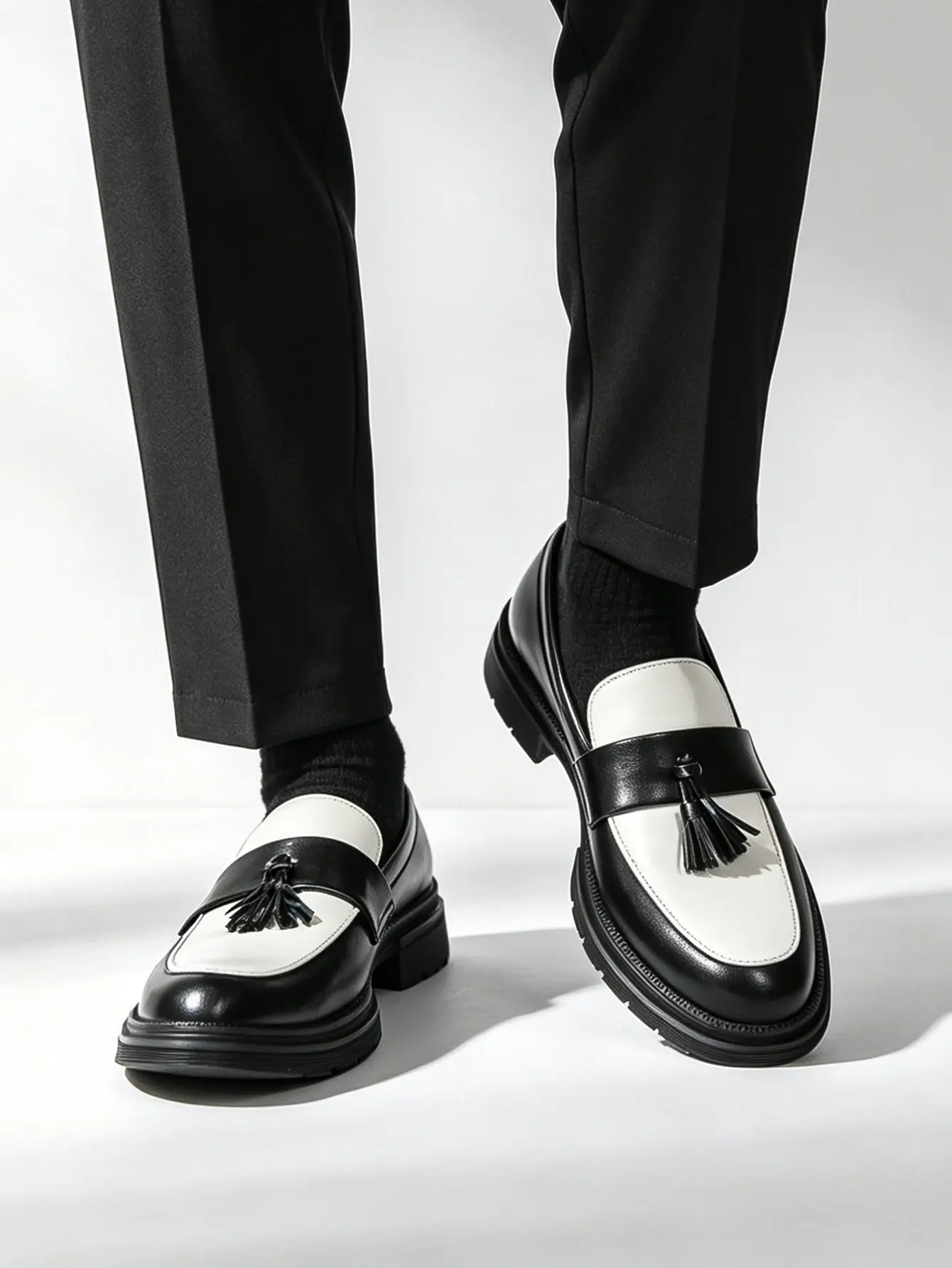 Men's Penny Loafers, Black‑White Color‑Block Leather Tassel Slip‑On Loafers, Non‑Slip Rubber Sole Dress Shoes, Fall‑Ready Business‑Casual Footwear for Daily Work & Party