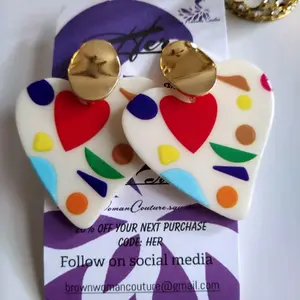 brownBrown woman couture+ heart odd shaped acrylic earrings