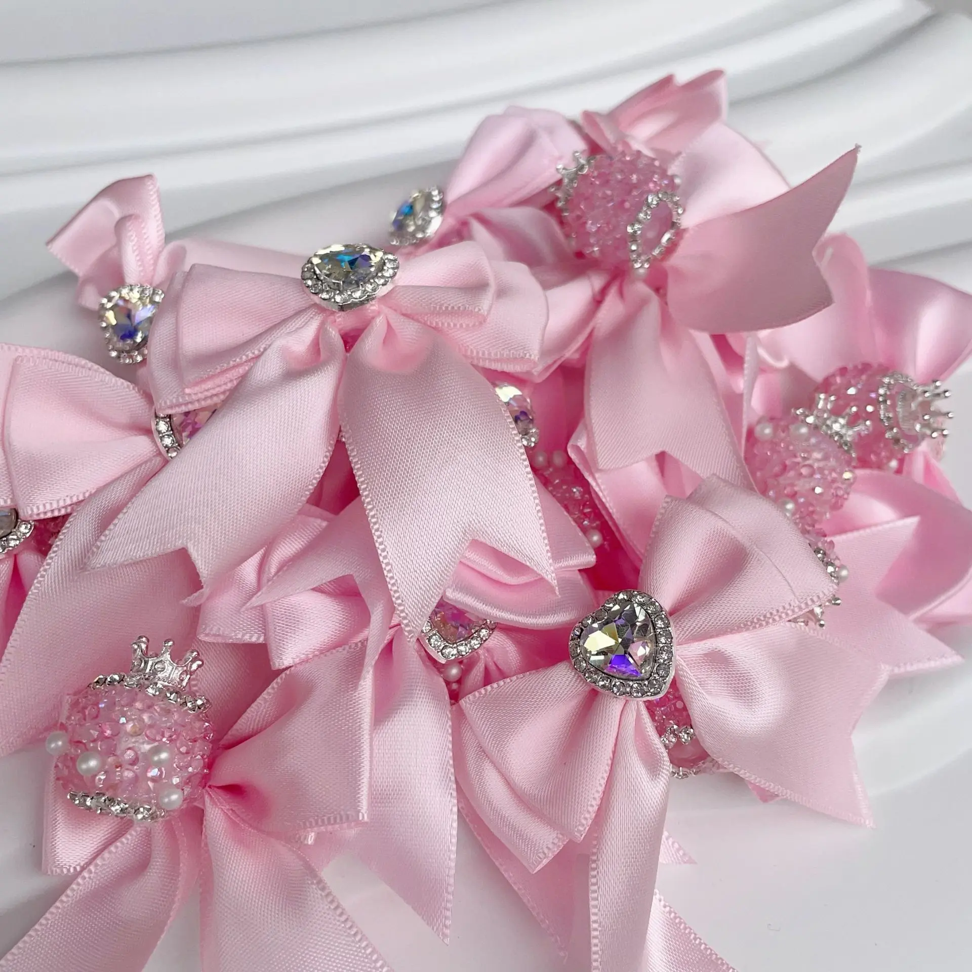 Fancy Bow Beads with Crystal Heart for DIY Beadable Items