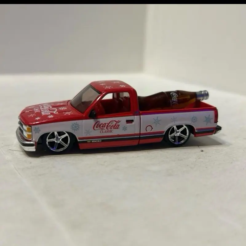 1:64 LOOSE M2 Machines Soda Chevy OBS 1500. Red and white