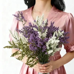 4 pcs Eternal Love Straw Wreath - Perfect for DIY Valentine's Day and Holiday Decorations, Handmade Straw Wreaths in Vibrant Green and Red, Ideal for Home and Party Atmospheres, Elegant Decorations, Artisan Quality, Floral Embellishments