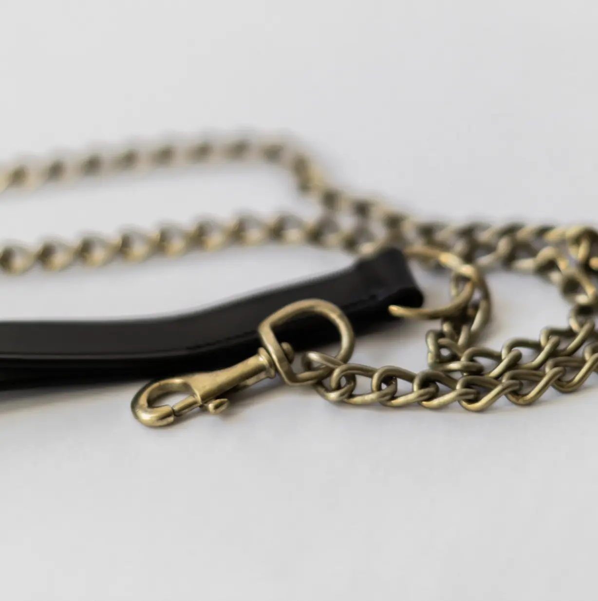 Marcel Ardani Chain Dog Leash with Leather Handle – Durable, Elegant & Easy to Use