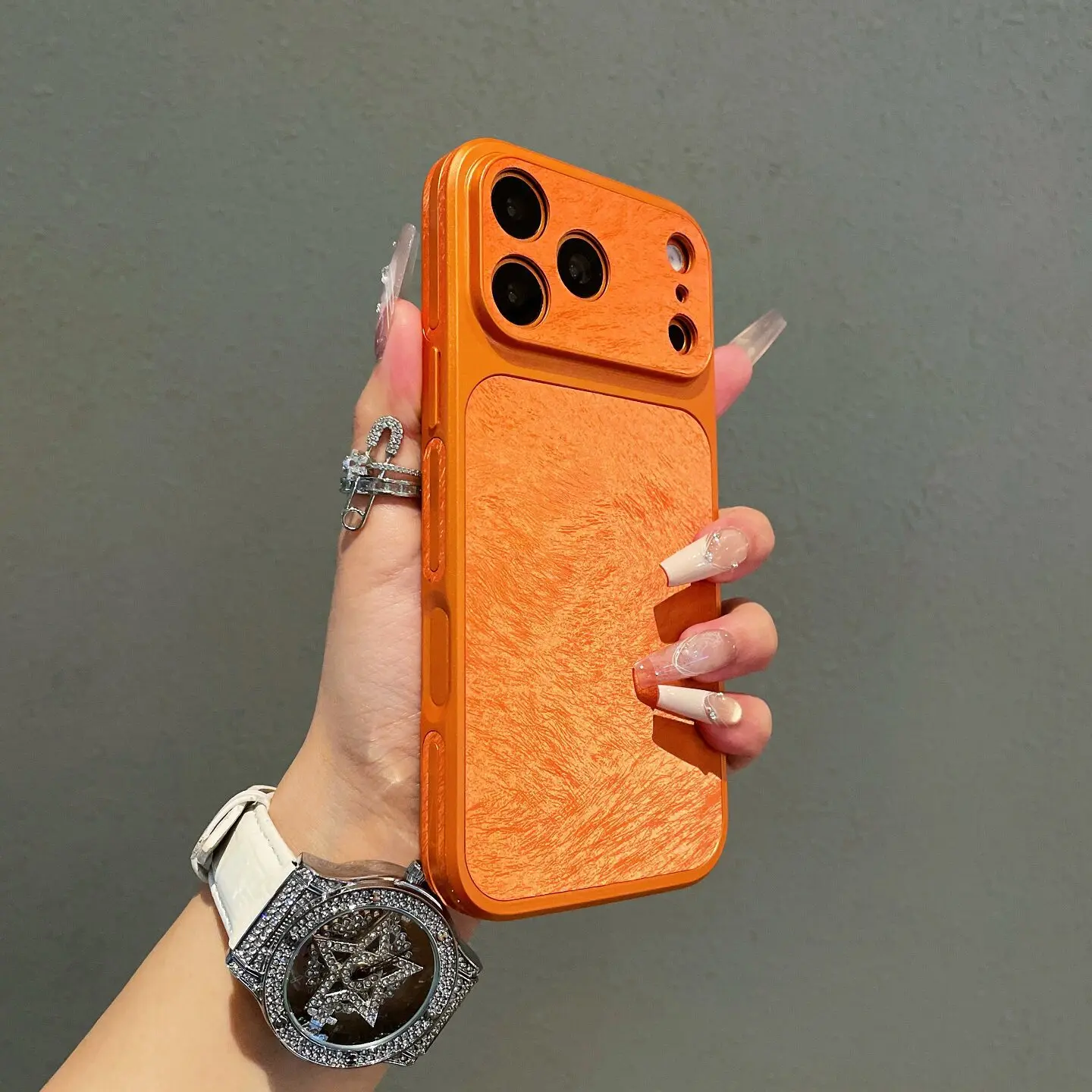 Feather-Patterned Full-Cover Leather Smartphone Case for iPhone 17 Pro Max/16 Pro Max/15/14/13, Customizable Wireless Accessory with Button Protection, Shockproof Guard, Accessories