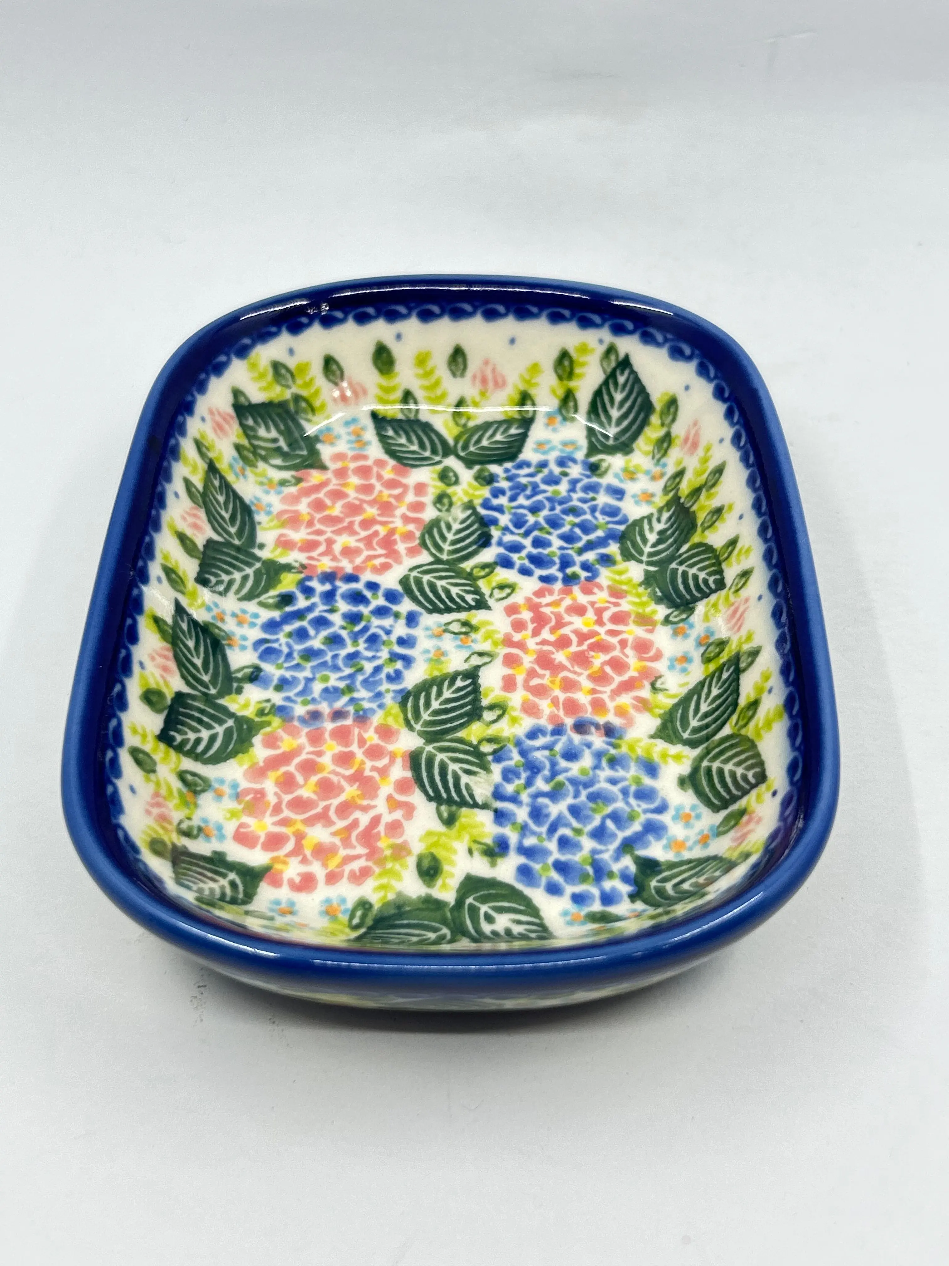 Soap or Butter Dish ~ U682