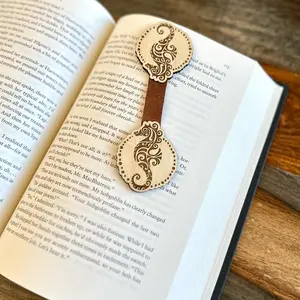 Magnetic Wooden Bookmark with Seahorse Design