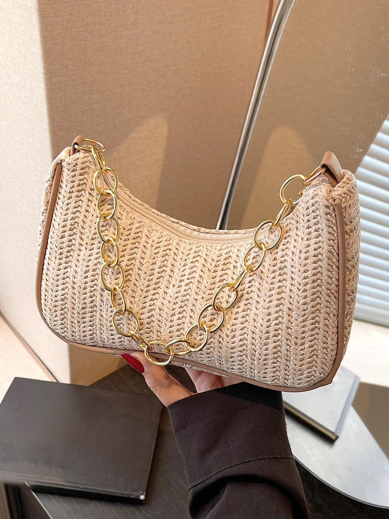 Holiday style straw bag, trendy simple woven underarm bag chain baguette shoulder crossbody, versatile, suitable for office, shopping, beach vacations. Hobo Purse, Casual Trendy Purses