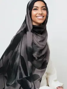 Premium Quality Fabric Ink Painting Gradient Color Chiffon Shawl Hijab Scarf, Stylish and Soft Wrap for Women, Perfect for Daily Wear