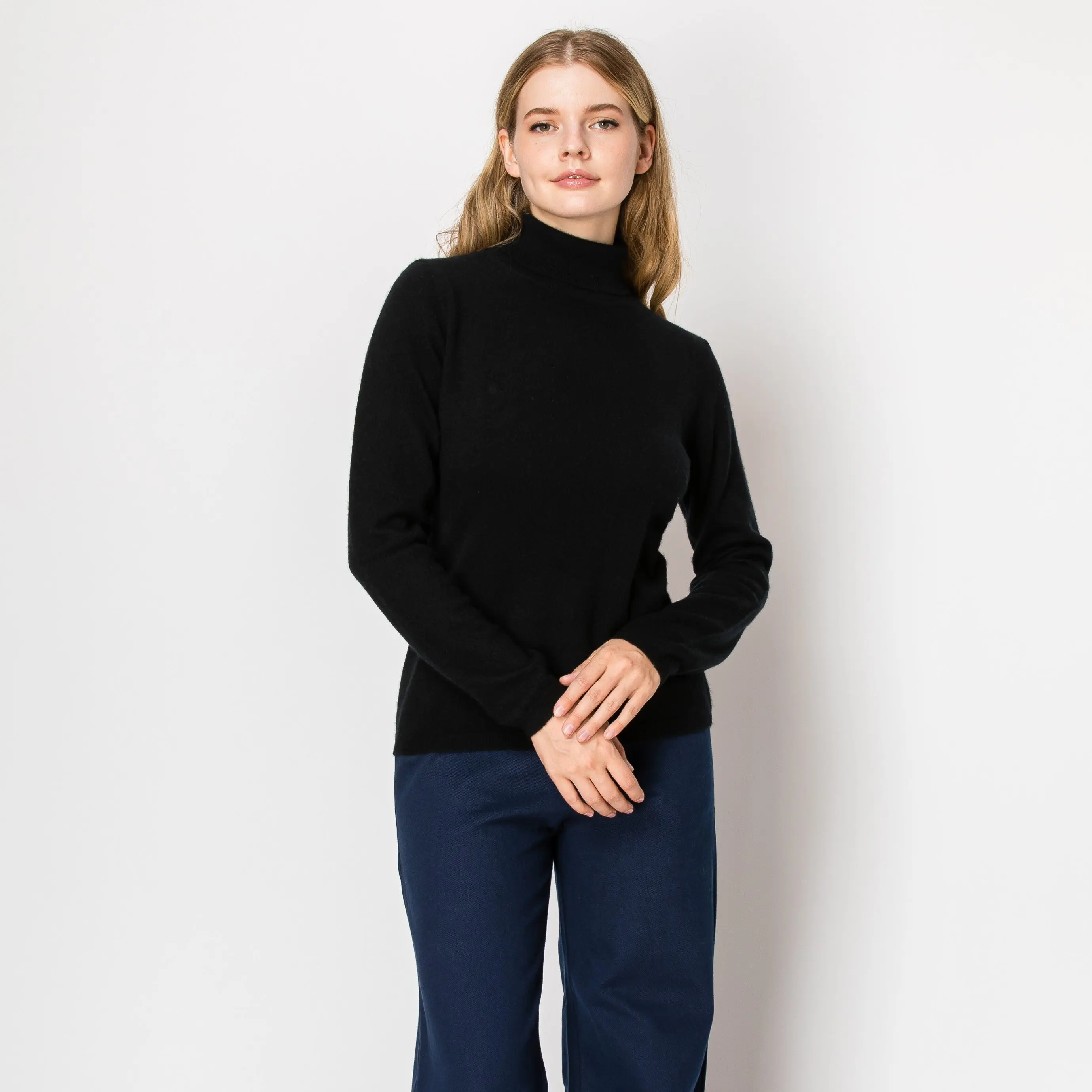 Susanna Cashmere Turtleneck Pullover In Black