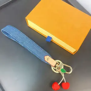 This Is A Wristband, Hair Clip, Keychain And Bag Chain Suitable For Both Men And Women. Made Of Ancient Flower Leather, It Has A Rich Texture And A Dazzling And Exquisite Luster. It Is Suitable As A Gift And Comes With A Gift Box.
