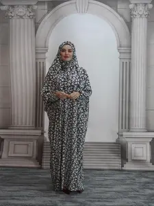 Women's Ditsy Floral Print Contrast Lace Prayer Dress with Integrated Hijab, Elegant Batwing Sleeve Kaftan for Daily Wear, Ladies Islamic Clothing for All Seasons