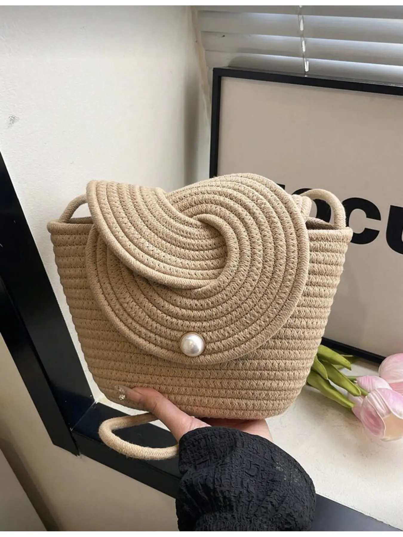 2026 New French Style Small Weave Women's Handbag Summer Beach Vacation Bag Large Capacity Handheld Vegetable Basket Holiday Style Straw Bag Casual Fashion Bag Casual Trendy Bag Woven Bag
