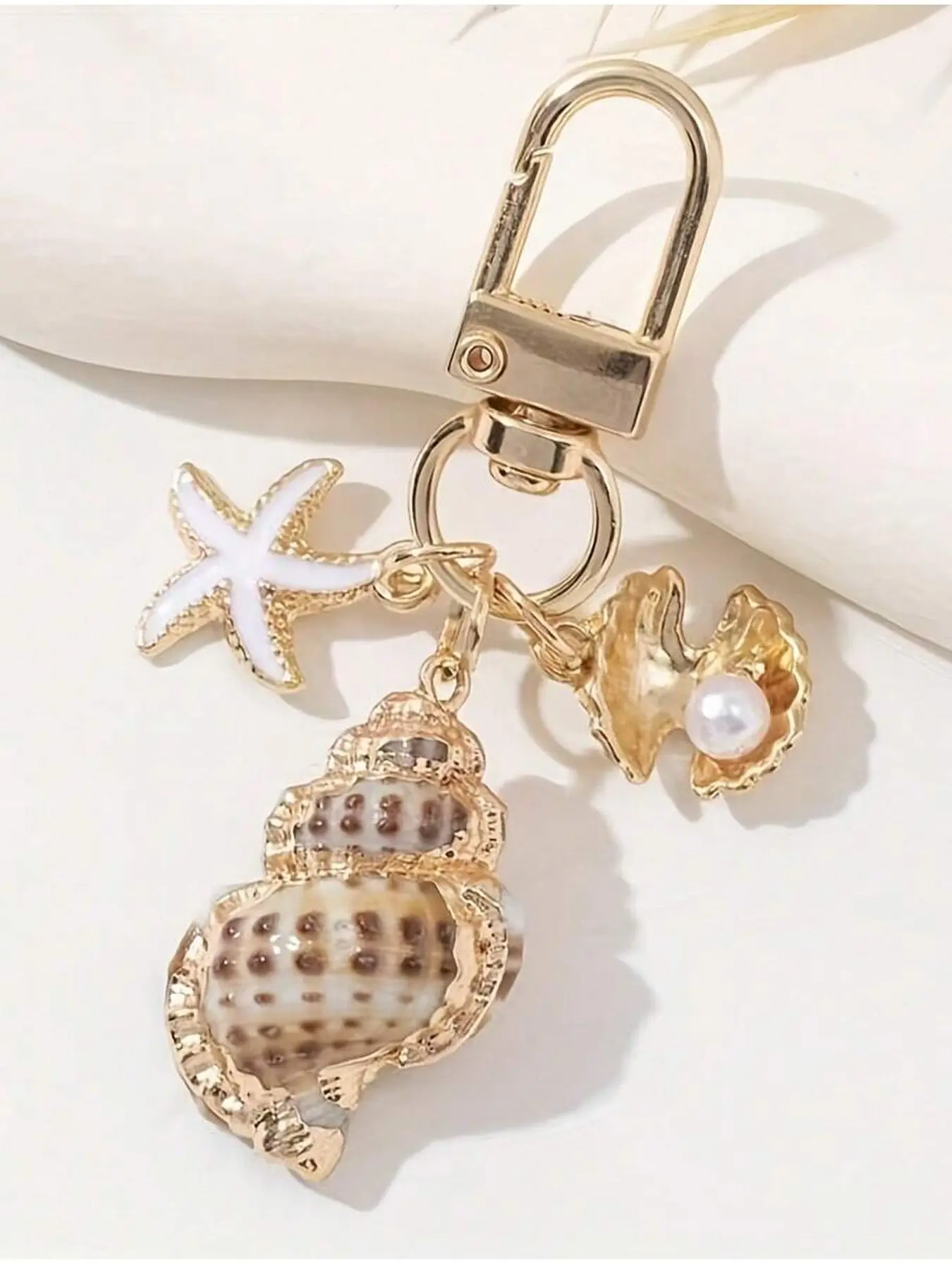 1pc Asymmetrical Shell, Starfish, And Conch Wallet Pendant Keychain, Purse Keychain, Nautical Keychain, Metal Keychain, Bag Charm For Girls, Vacation Style Accent Piece, Nautical Theme, Key Charms