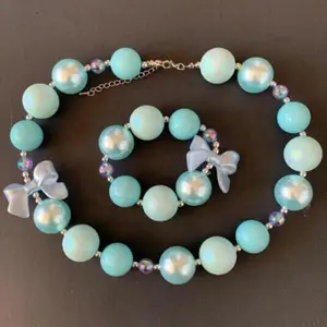 Cinderella necklace,elsa,sky blue chunky necklace,blue baby necklace,light blue bubblegum necklace,aqua blue,baby blue,candy land necklace