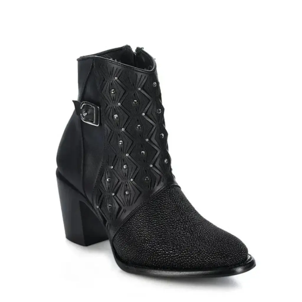 CU876 Bota Cuadra Stingray Negra