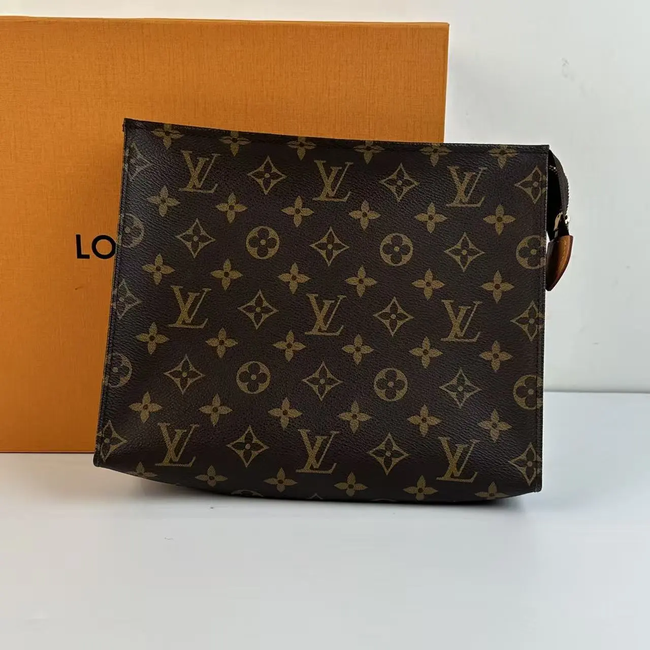 Pre-owned Louis Vuitton Monogram Canvas Toiletry Pouch 26 Cosmetic Clutch Wash Bag