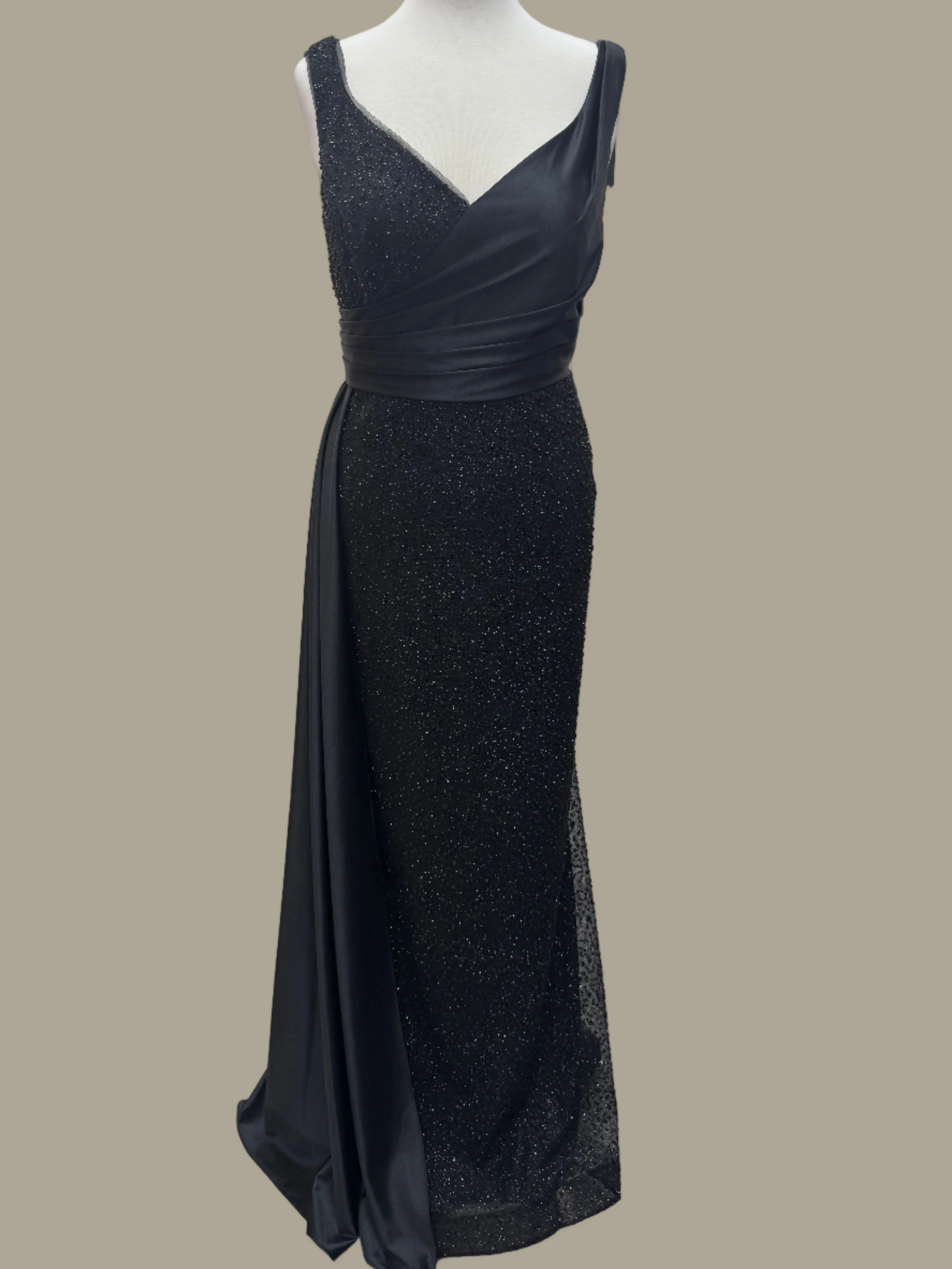Beverly Dress - Sleeveless V-neckline Flowing Skirt Formal Evening Gown for Weddings & Gatherings - Elegant Chic Maxi Dress for Women