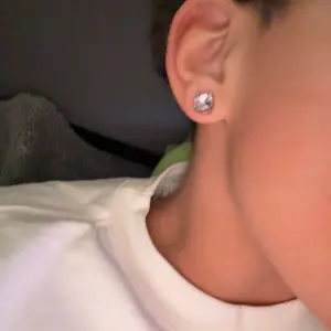 FallFreshness 2 Pairs Stainless Steel Magnetic Stud Earrings for Men Women Non-piercing CZ 6-8MM Earrings