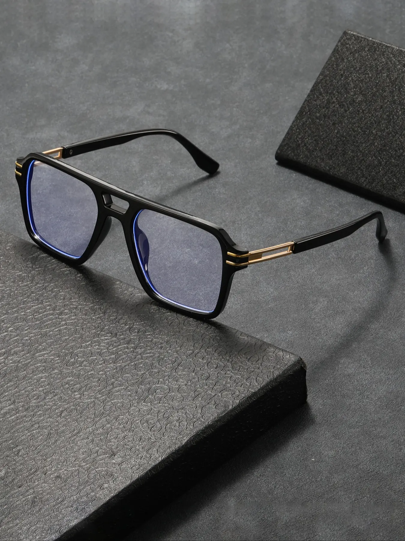 Unisex Aviator Frame Glasses, Retro Modern Style Flat Lenses, Ideal for Daily Life, Office, TV, Gaming, Phone Use, Fashion Glasses, Stylish Glasses, Trendy Casual Eyeglasses, Square Frame Eyeglasses, Stylish Eyewear
