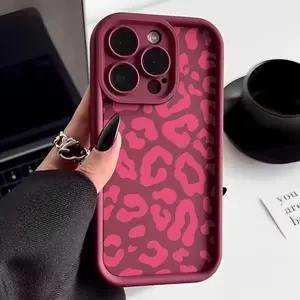 Chic Bold Red Leopard Print Shockproof Phone Case Slim Vibrant Cover For iPhone 13 14 15 16 17 Pro Max Anti-Drop Fashion Edgy Style Ideal Gift For Trendy Women
