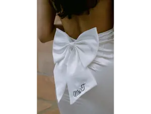Eloise- Embroidered Short Detachable Bow