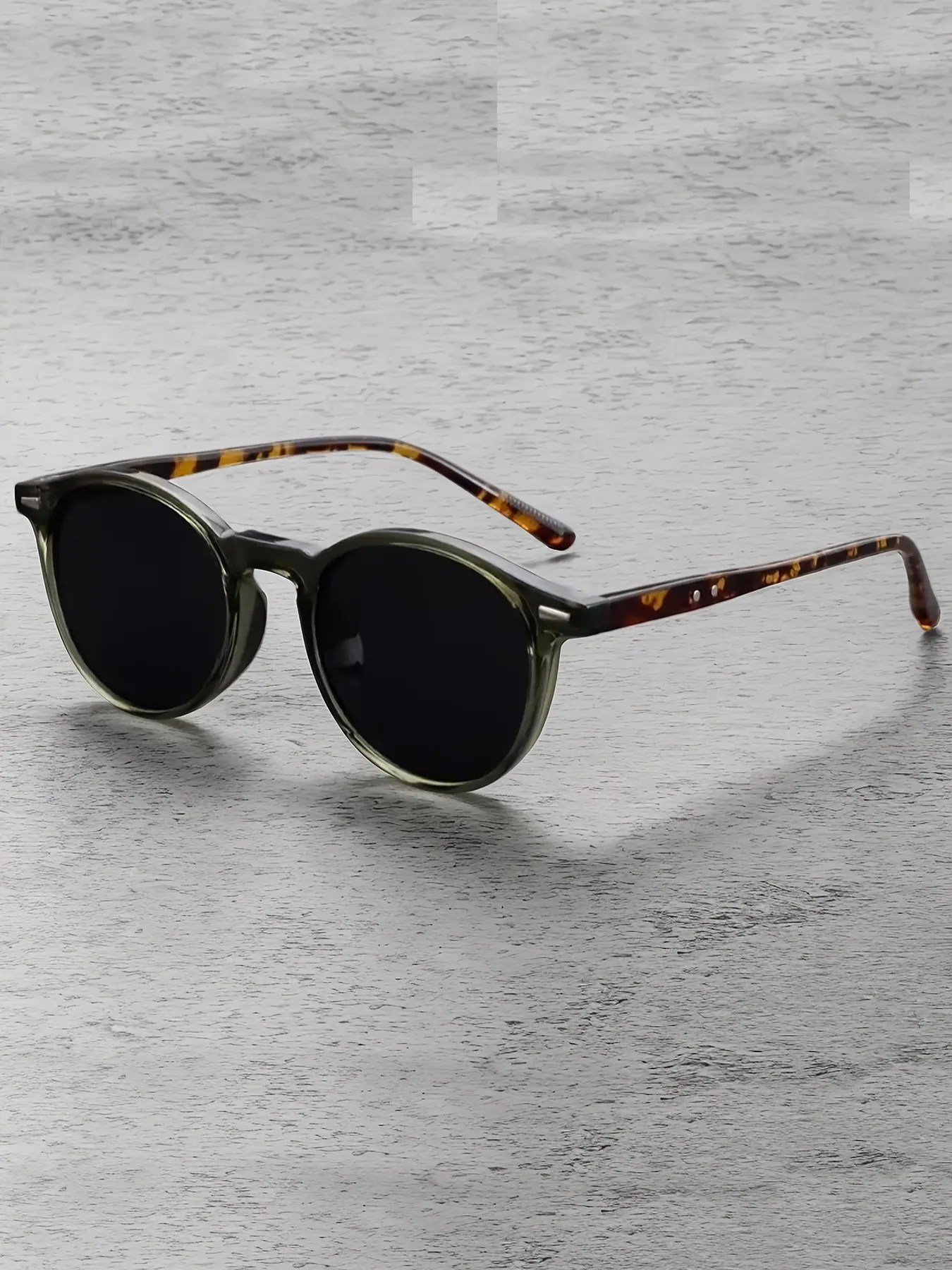 Men's Small Frame Glasses, Vintage Classic Decorative Style, Ideal for Beach Vacations, Casual Fashion Accessory, Perfect for Summer, Trendy Vintage Sunglasses